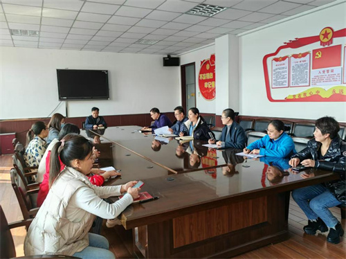 在交流中分享 在总结中提高——丰南老年开放大学班主任工作交流活动